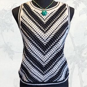 GAP Black & White Chevron Knit Tank